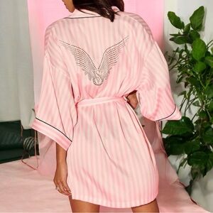Victoria’s Secret Bling Logo Fashion Show 2025 Satin Piped Robe